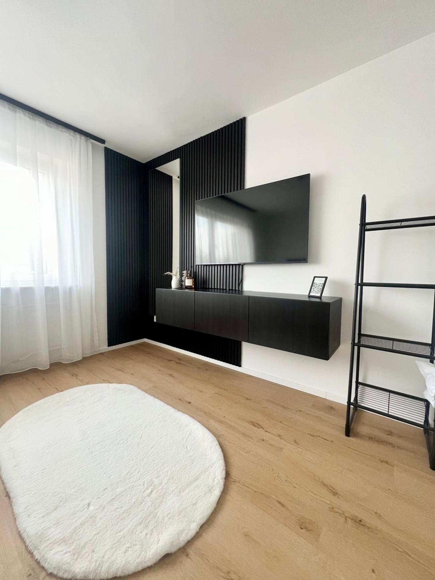 Apartment Moderne Terrassenwohnung In