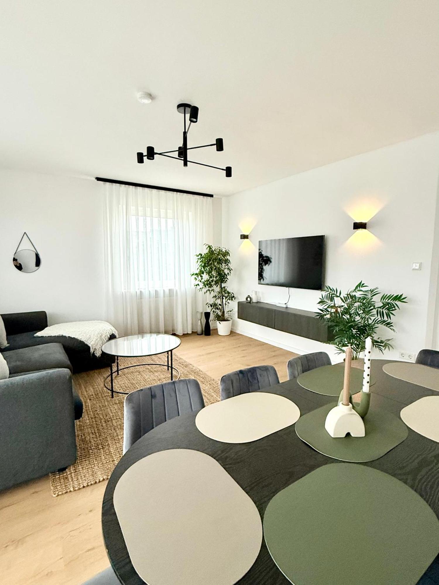 Moderne Terrassenwohnung In Apartment