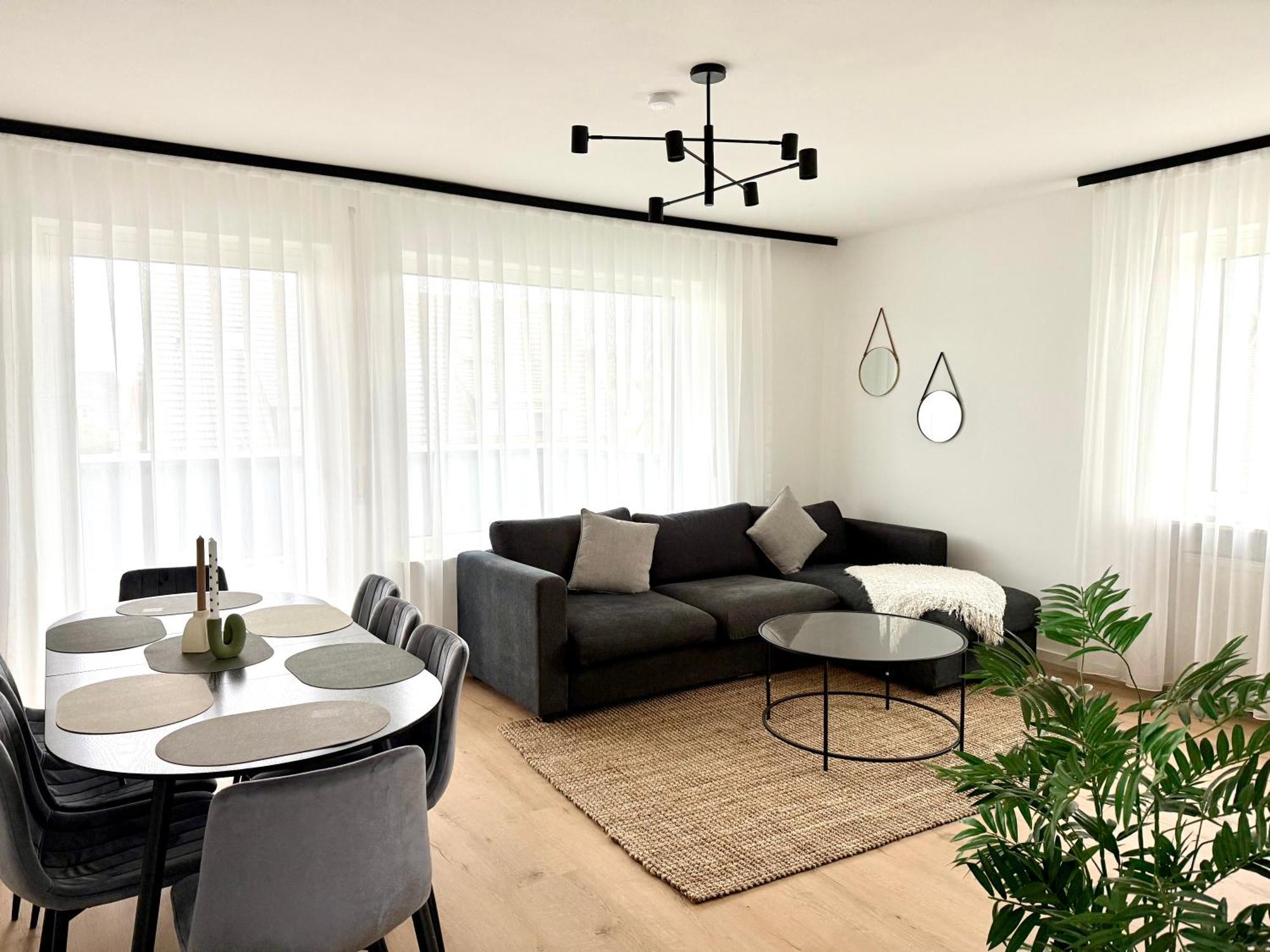 Apartment Moderne Terrassenwohnung In